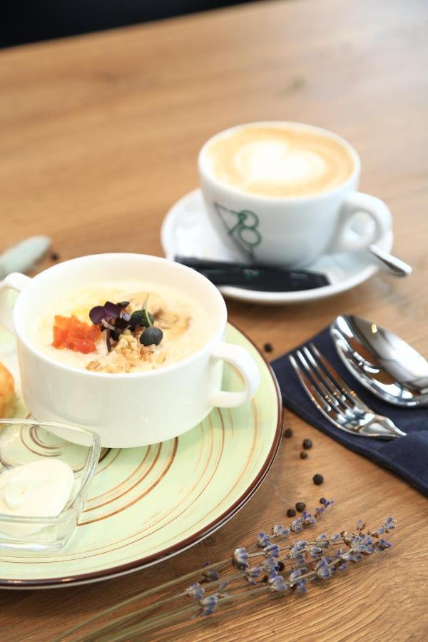 Hotel 78 Cafe Каракол Экстерьер фото