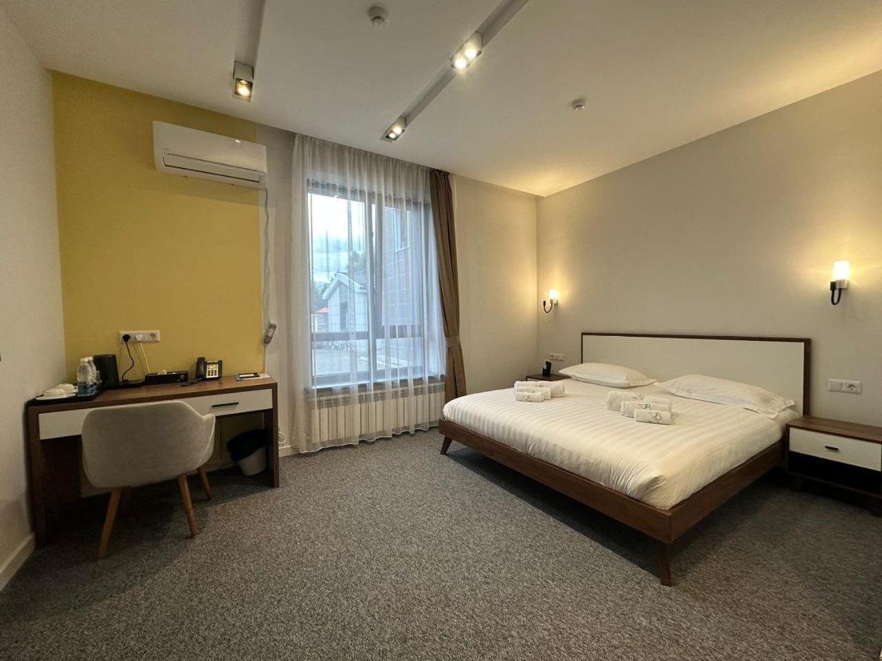 Hotel 78 Cafe Каракол Экстерьер фото
