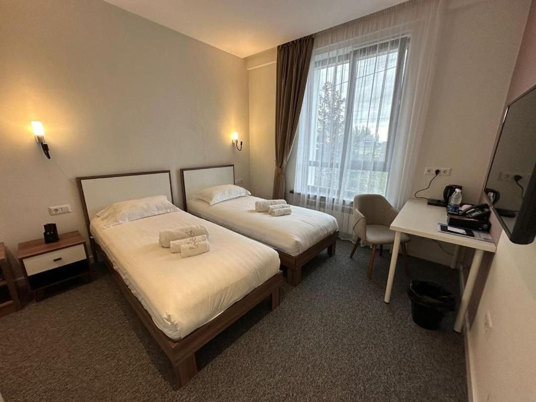 Hotel 78 Cafe Каракол Экстерьер фото